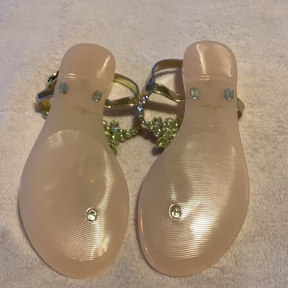 Shoes🩴 - Picture 2 of 3